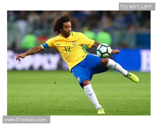 足球明星赛场穿着风格大揭秘时尚与运动的完美结合