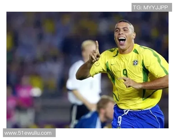 七号足球明星的辉煌历程与2014年世界杯的传奇时刻回顾