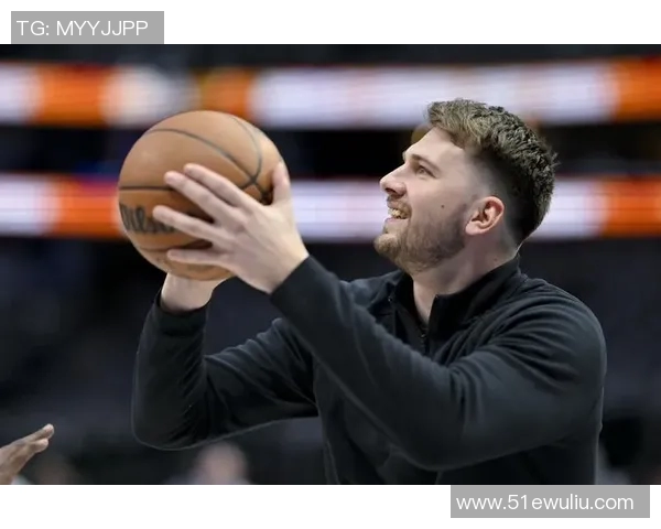 外国灵活胖子足球明星的精彩表现与独特魅力探讨