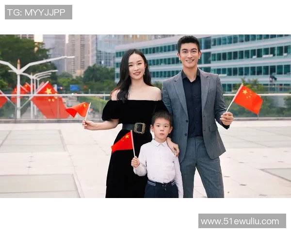 足球明星父亲亲临赛场见证儿子精彩表现感动满满 足球明星父亲亲临赛场见证儿子精彩表现感动满满