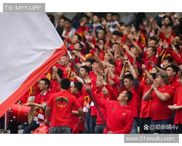 中国最大的足球赛事揭幕在即球迷热情高涨期待精彩对决